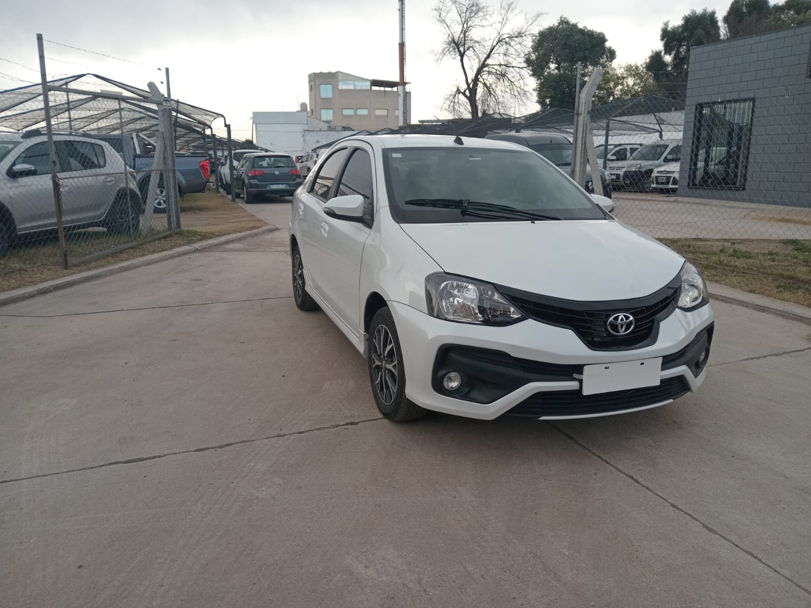 TOYOTA ETIOS XLS PACK  1.5  AT